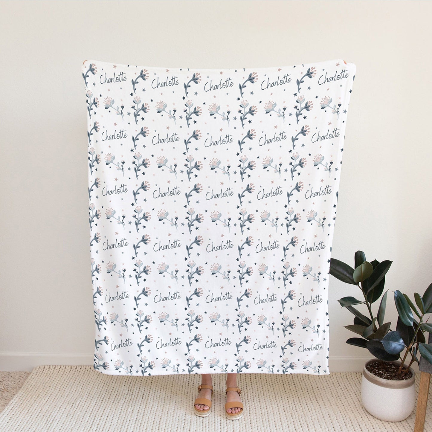 Personalized Name Fleece Floral Blanket for Babies, Toddlers and Kids Blanket II10